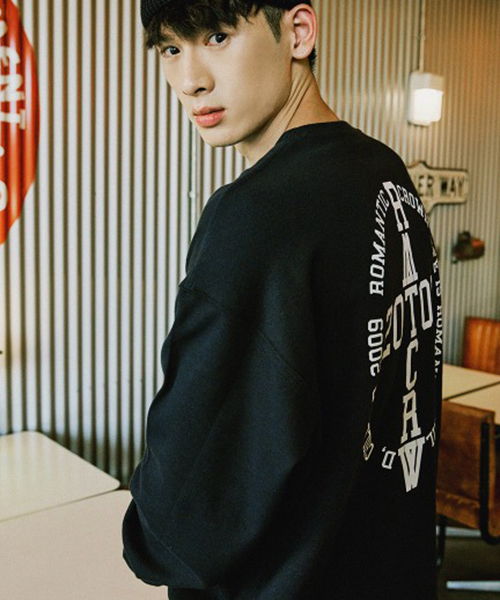 ＨＡＮＤ　ＳＩＧＮ　ＬＯＮＧ　ＳＬＥＥＶＥ