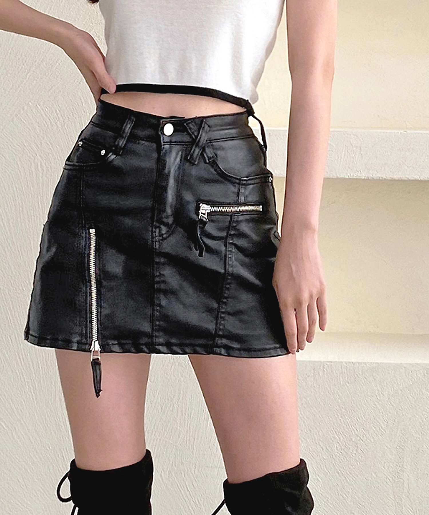 ＬＥＡＴＨＥＲ　ＣＯＡＴＥＤ　ＺＩＰＰＥＲ　ＳＫＩＲＴ