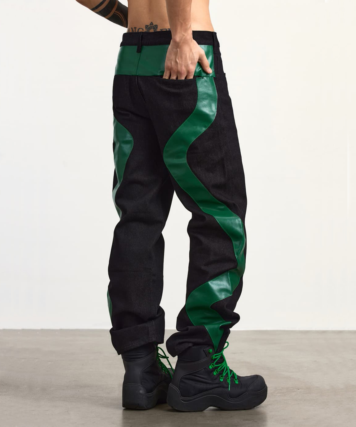 ＲＡＣＩＮＧ　ＬＯＧＯ　ＤＥＮＩＭ